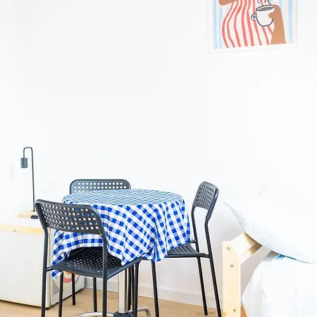 Jamnik Hostal Psary (Trzebnica)
